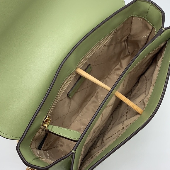 MICHAEL KORS CARMEN MEDIUM CONVERTIBLE SHOULDER BAG LIGHT SAGE COLOR - Picture 13 of 15